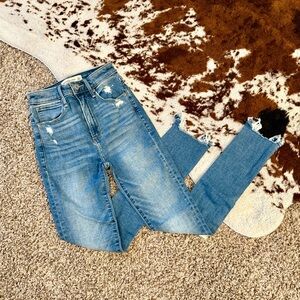 Abercrombie & Fitch The Super Skinny Ankle High Rise